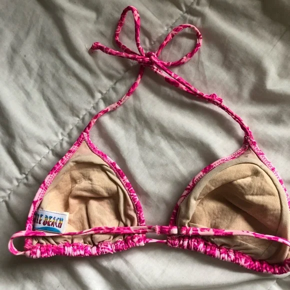 Sizzle Beach Pink Hawaiian Print Bikini Top - Picture 3 of 9